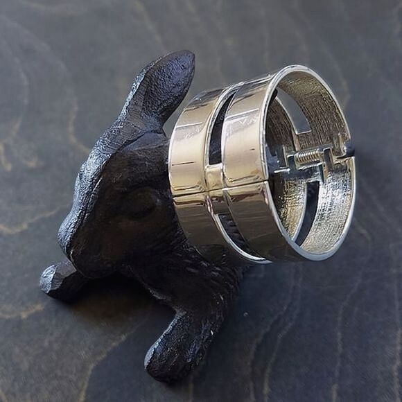 Silver tone wide cutout hinged cuff - Picture 5 of 11